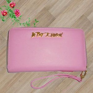 BETSEY JOHNSON PINK Z/A WALLET